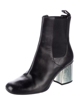 Gucci Interlocking G Logo Leather Chelsea Boots