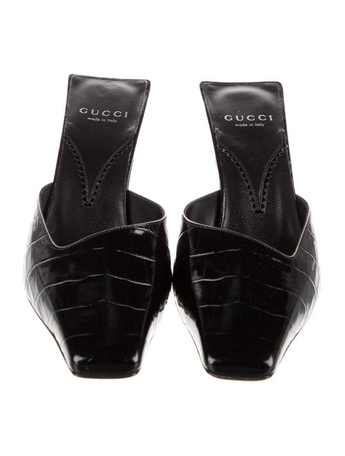 Gucci Interlocking G Logo Embossed Leather Mules
