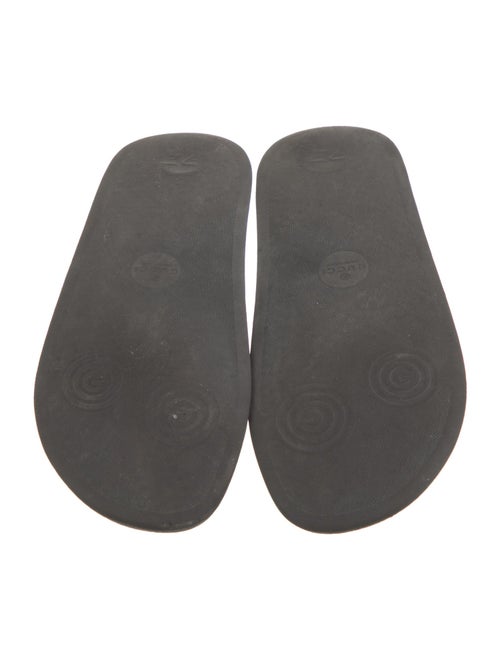 Gucci GG Supreme Slides