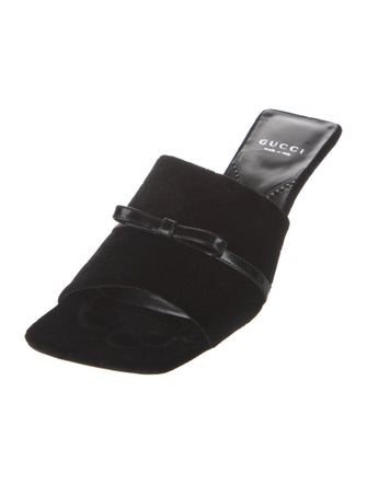 Gucci Velvet Bow Accents Slides