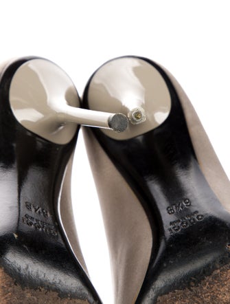 Gucci Horsebit Accent Satin Pumps