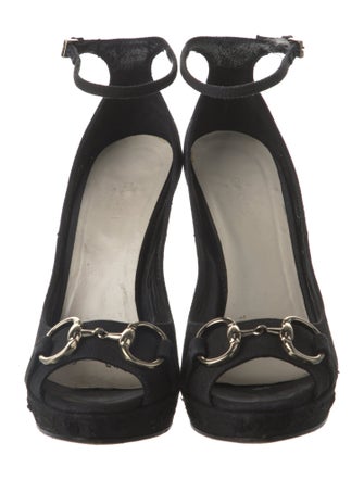 Gucci GG Canvas Canvas Pumps