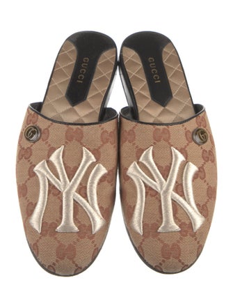 Gucci GG Canvas Canvas Mules