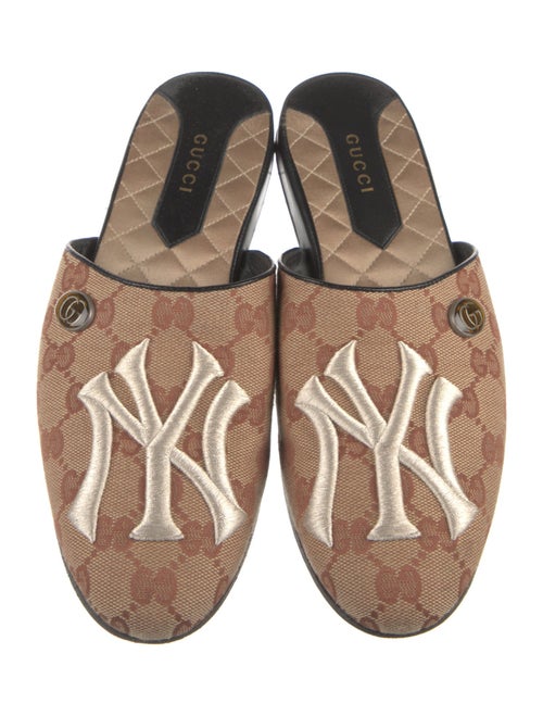 Gucci GG Canvas Canvas Mules
