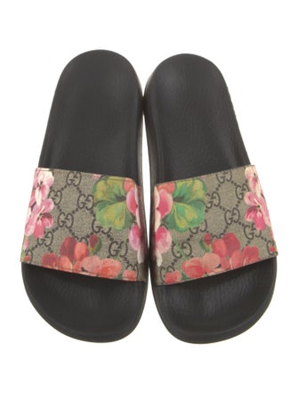 Gucci GG Canvas Slides