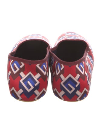 Gucci Satin Printed Loafers
