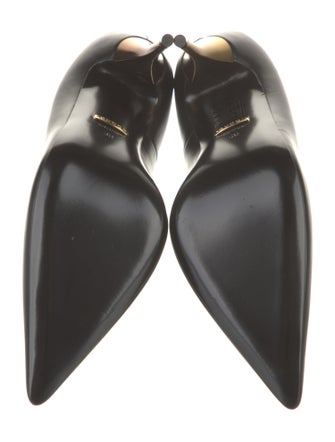 Gucci Leather Pumps
