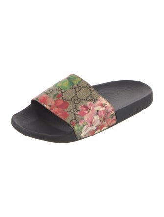 Gucci GG Supreme Slides