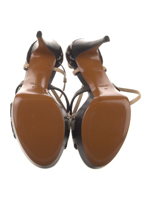 Gucci Leather T-Strap Sandals