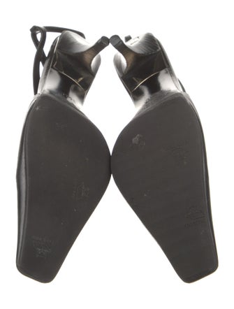 Gucci Leather Slingback Pumps