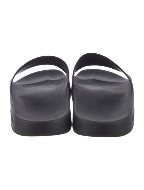 Gucci Men's GG GG Supreme Slides