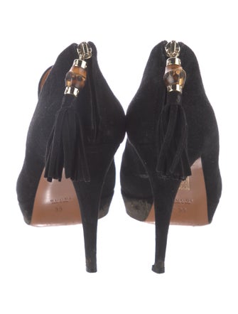Gucci Bamboo Accent Suede Pumps