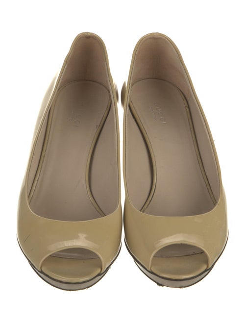 Gucci Bamboo Accent Patent Leather Pumps