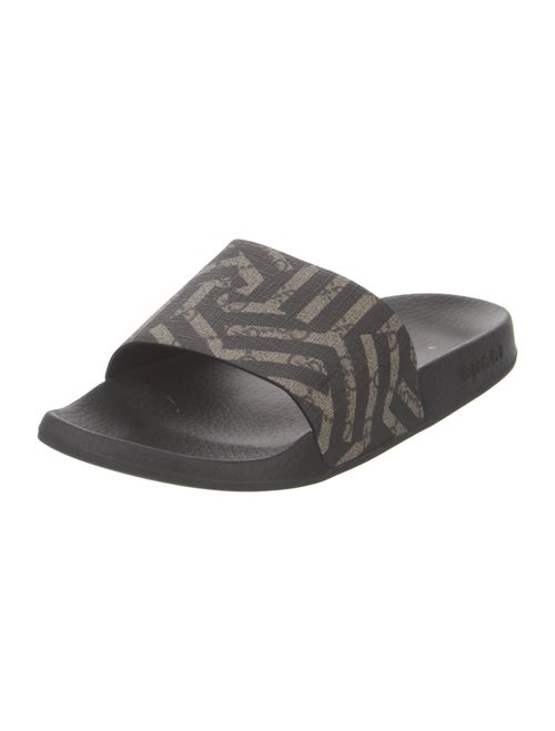 Gucci GG Supreme Slides