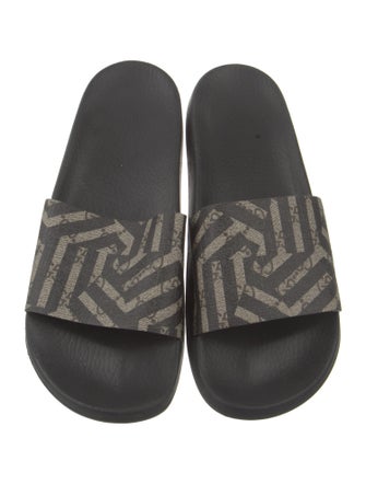 Gucci GG Supreme Slides