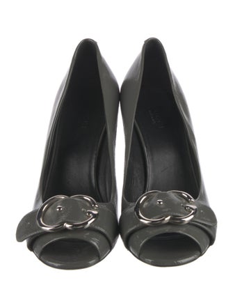 Gucci Double G Logo Patent Leather Pumps