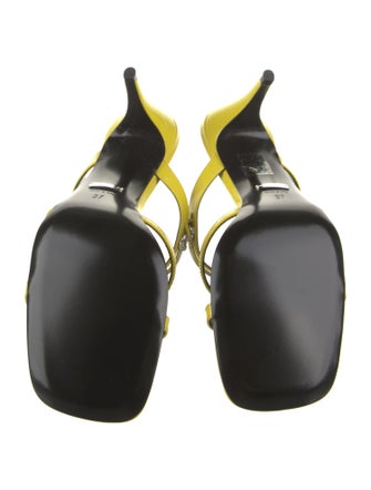 Gucci Horsebit Accent Patent Leather T-Strap Sandals