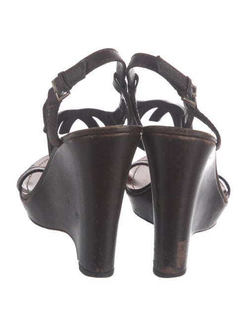 Gucci Interlocking G Logo Leather T-Strap Sandals