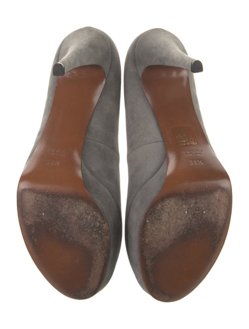 Gucci Suede Pumps