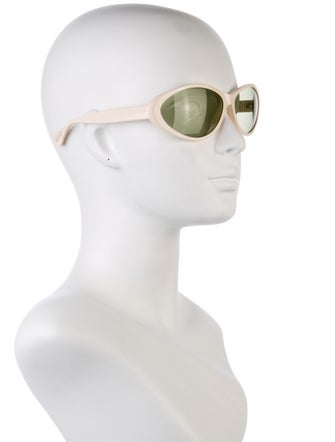 Gucci Cat-Eye Tinted Sunglasses