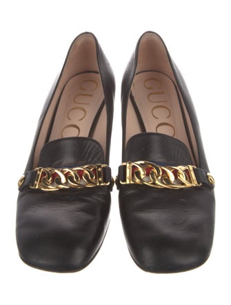 Gucci Chain-Link Accent Leather Pumps