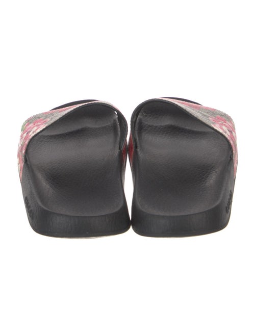 Gucci GG Supreme Slides
