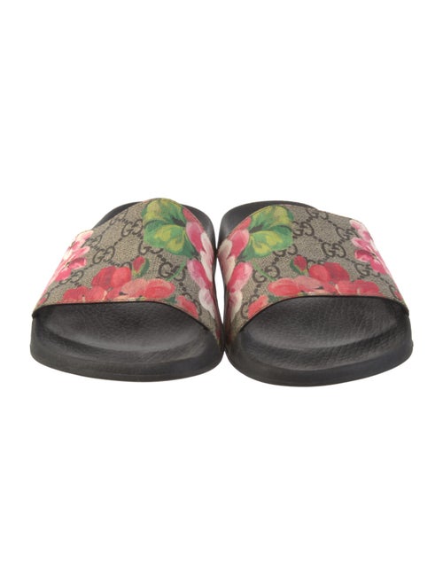 Gucci GG Supreme Slides