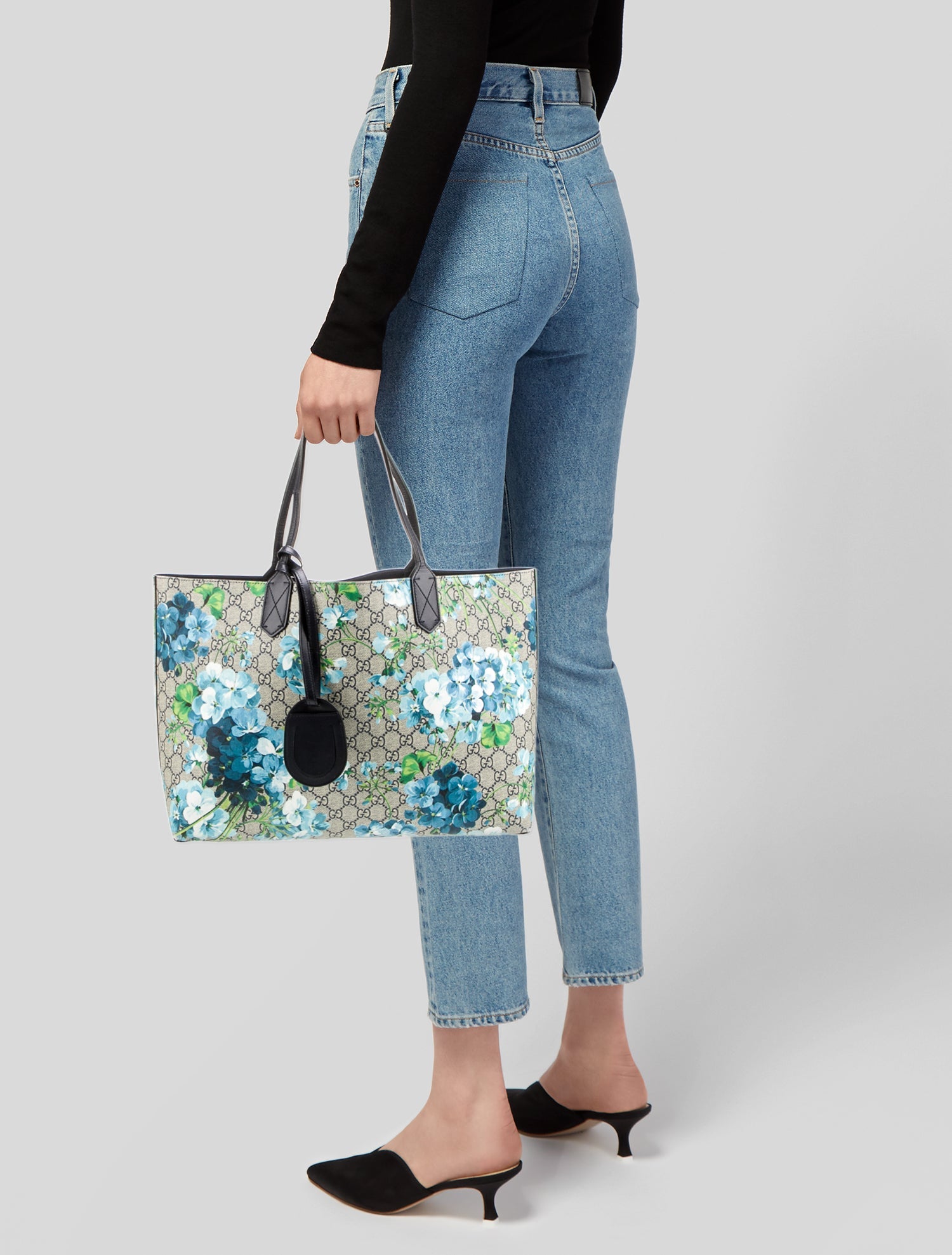 Gucci GG Supreme Reversible Medium