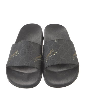 Gucci GG Supreme Slides