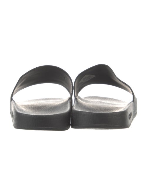 Gucci GG Supreme Slides