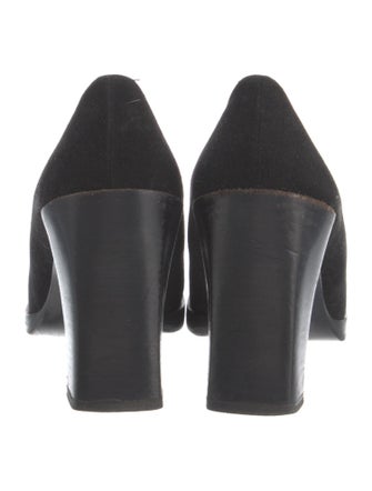 Gucci Suede Pumps
