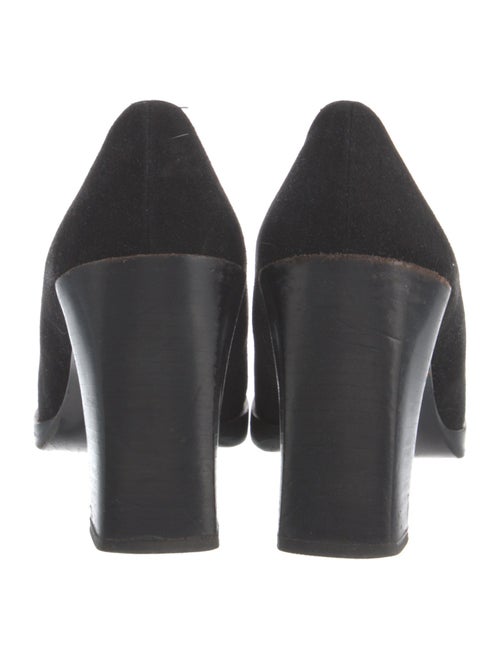 Gucci Suede Pumps