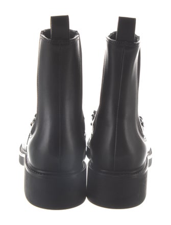 Gucci Leather Chain-Link Accents Chelsea Boots