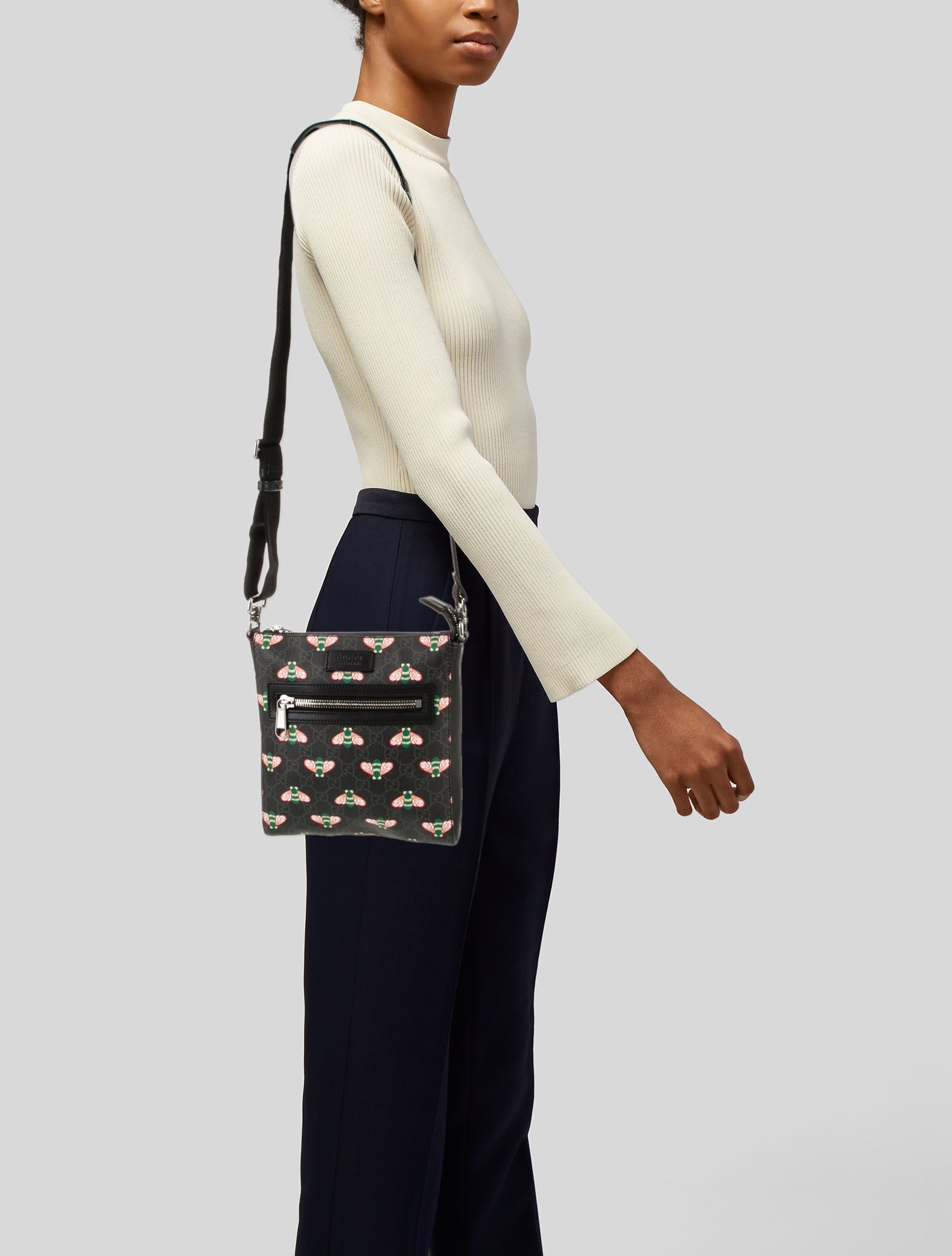 Gucci GG Supreme Shoulder Bag