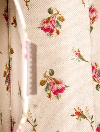 Gucci GG Supreme Shoulder Bag