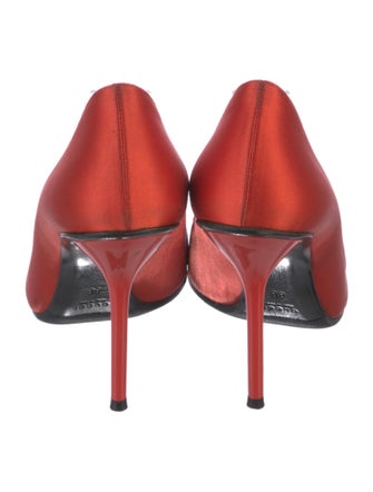 Gucci 1955 Horsebit Accent Satin Pumps