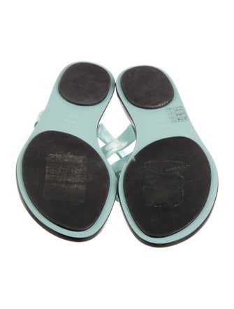 Gucci GG Logo Patent Leather Flip Flops