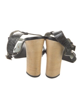 Gucci Leather Crystal Embellishments T-Strap Sandals