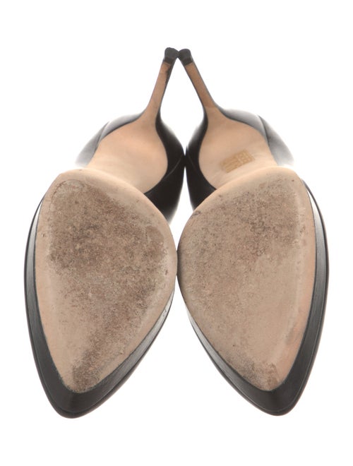 Gucci Leather Pumps