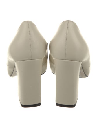 Gucci Leather Pumps