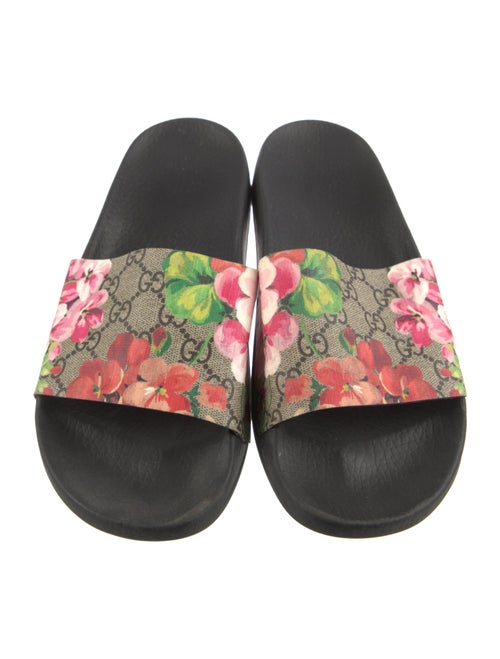 Gucci GG Supreme Slides