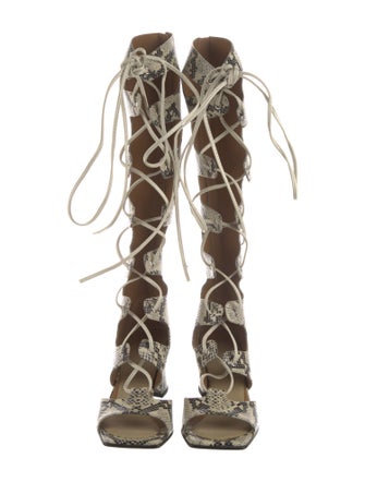 Gucci Interlocking G Logo Leather Lace-Up Boots