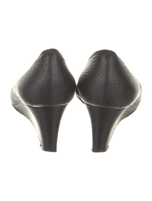 Gucci Interlocking G Logo Leather Pumps
