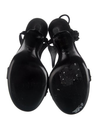 Gucci Interlocking G Logo Suede T-Strap Sandals