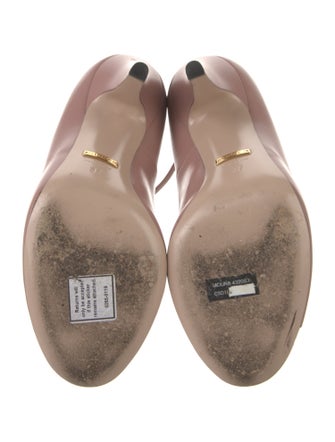 Gucci Leather T-Strap Pumps