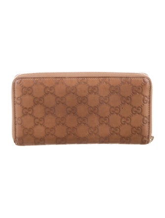 Gucci GG Signature Leather Wallet