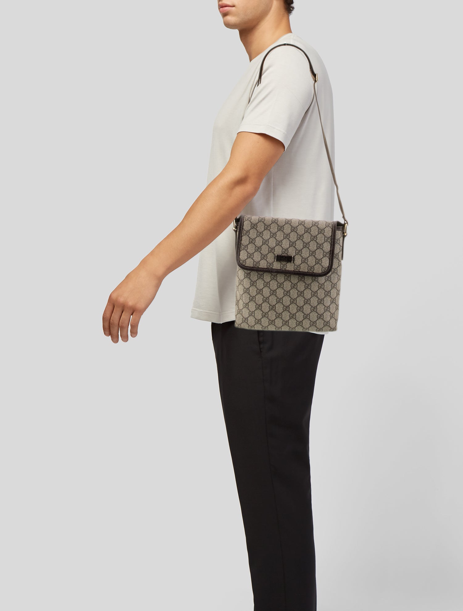 Gucci GG Supreme Messenger Bag