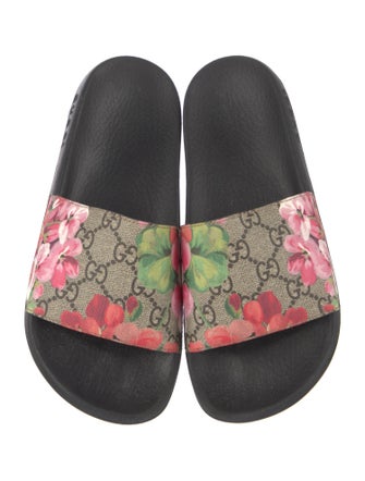 Gucci GG Supreme Slides