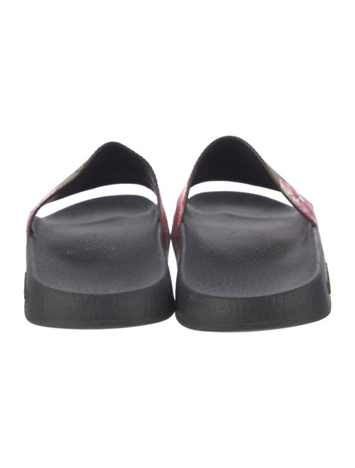 Gucci GG Supreme Slides