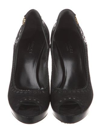 Gucci Interlocking G Logo Suede Pumps
